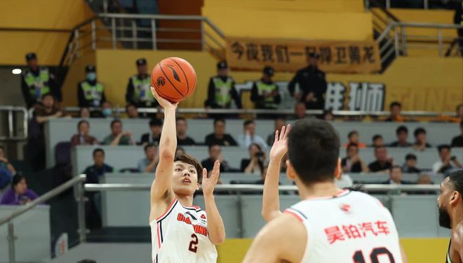 渭南邀请赛-乌兹别克斯坦U19队2-1绝杀越南U19队，暂排积分榜第一_1